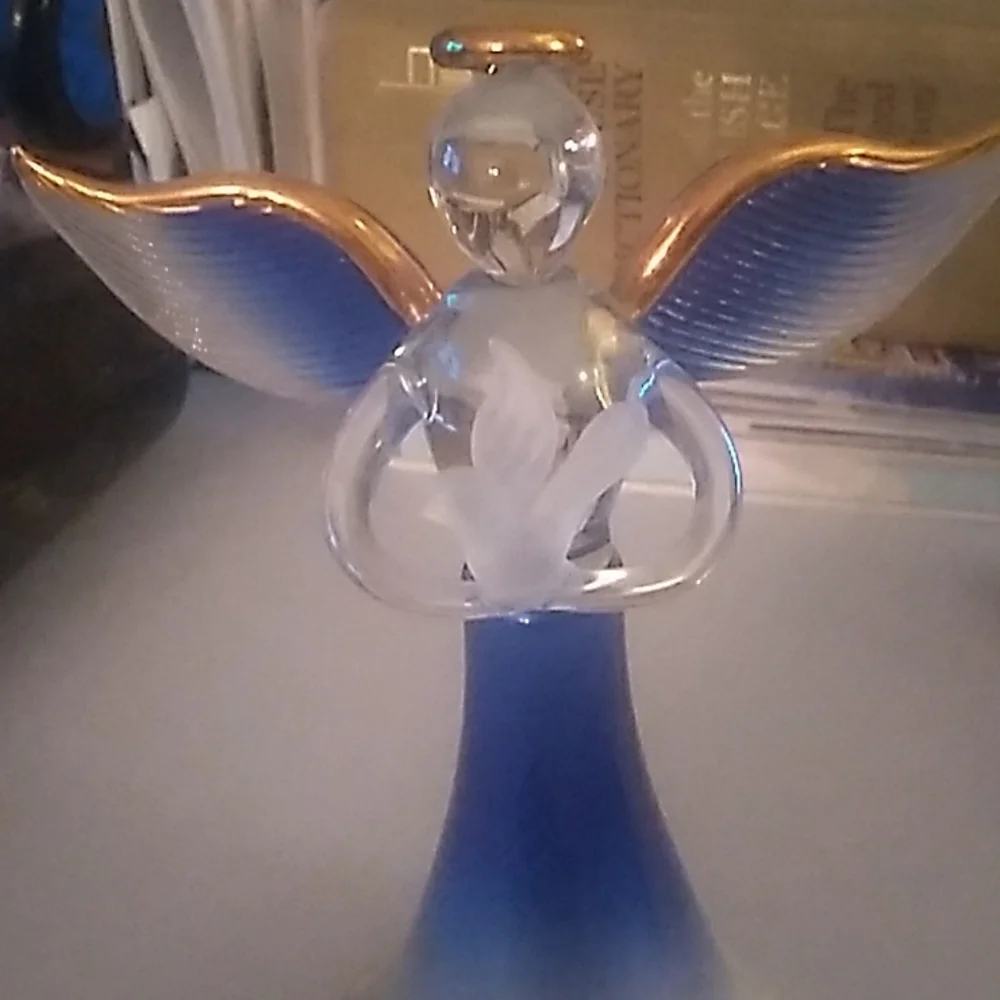 Hand blown glass angel - Picture 2 of 6